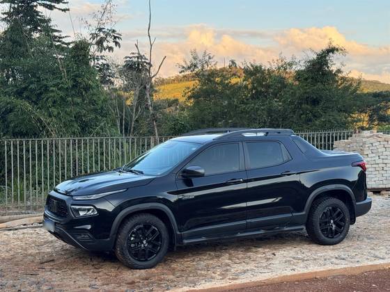 FIAT TORO 2.0 16V TURBO DIESEL ULTRA 4WD AT9 FIAT TORO 2.0 16V TURBO DIESEL ULTRA 4WD AT9